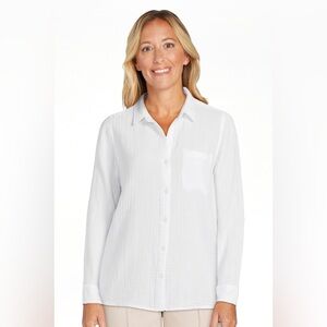Time and Tru Women’s Oversized Button Front Shirt Size Medium in Vivid White